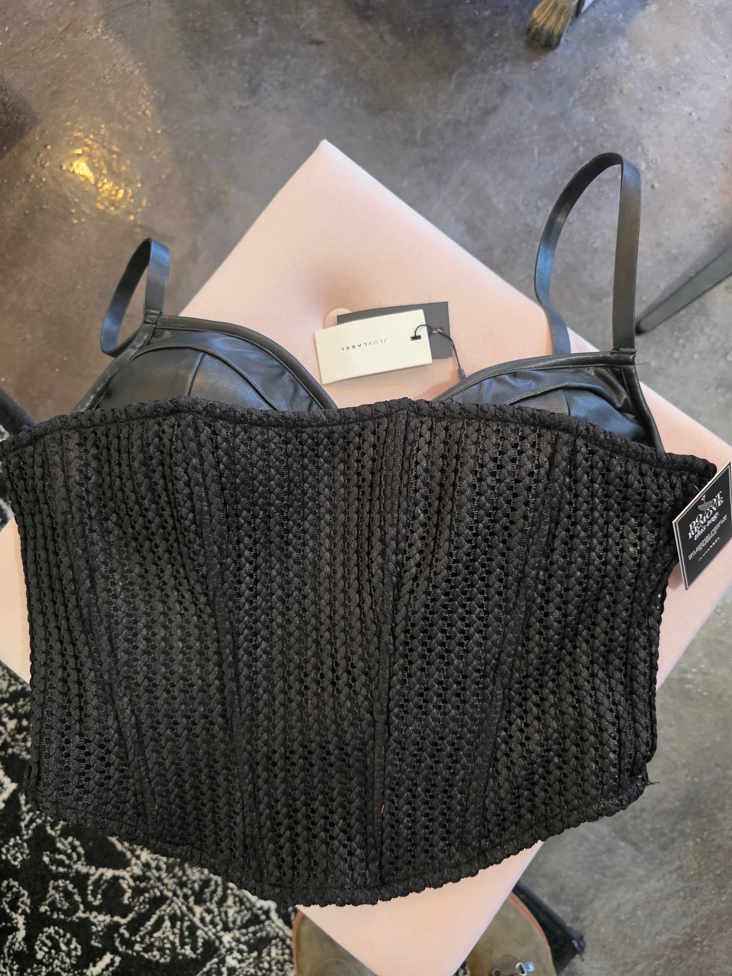 JLuxe Label Top NWT